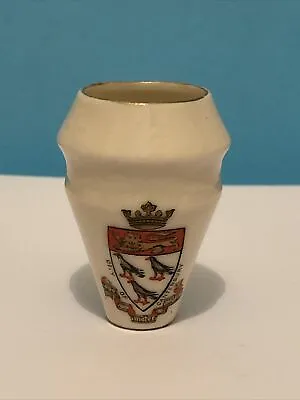 Buy City Of Canterbury Crested - Mussleburg Urn - Wh Goss • 3£