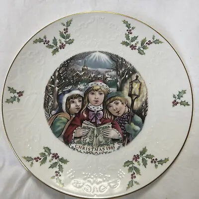 Buy Vintage Royal Doulton Christmas  1981 Plate Decorative Display Collectors • 9£