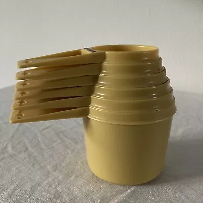 Buy VINTAGE RARE 1970,s PLASTIC SET OF SIX CROWN WARE MEASURING CUPS VGC USED • 8£