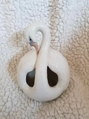 Buy Lladro -  Preening Swan  #4829 • 45£