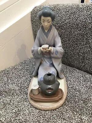 Buy Lladro Figurine August Moon 5122 Porcelain Geisha Figure • 65£