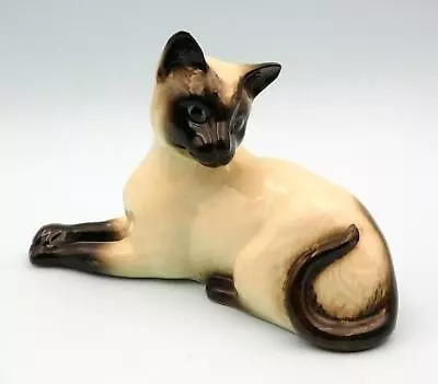 Buy Vintage BESWICK Siamese CAT - Seal Point - Model 1558B - Lying Facing Left - Exc • 47.43£