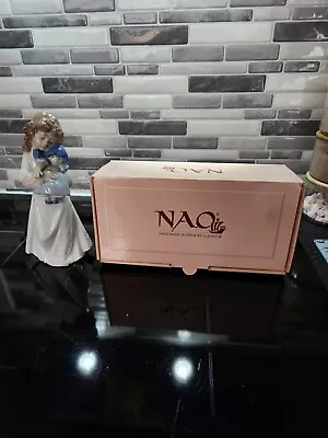 Buy Nao Porcelain Figurine By Lladro Camison 01107, With Original Box • 14.95£