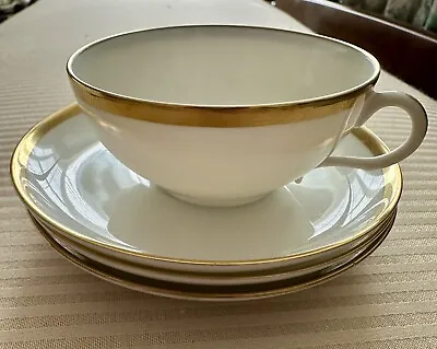 Buy Royal Copenhagen China White W/ Gold Trim Demitasse Cup And 3 Saucers 599 / 9066 • 23.70£