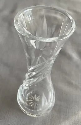 Buy Beautiful Cut Glass Crystal Bud Vase. 6 Inches Tall. 1 Stemmed Flower Depicted • 5£