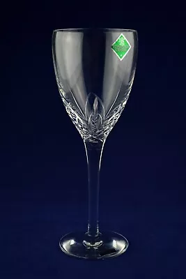Buy Edinburgh Crystal “SKYE  Large Wine Glass – 22.3cms (8-3/4″) Tall • 44.50£