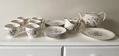 Buy Johnson Brothers Vintage Tea Set - Vintage Cups, Saucers, Teapot - 22 Pieces • 13.50£