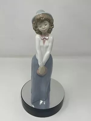 Buy Lladro NAO Girl In Hat Holding Purse • 10£