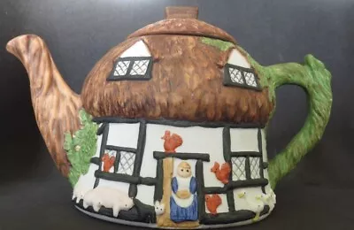Buy Christopher Wren Decorative Thatched Teapot 'Cottage’ Fine China • 9£