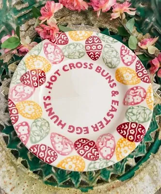 Buy Emma Bridgewater Easter Egg Hunt Hot Cross Bun 8 1/2” Plate • 15.99£