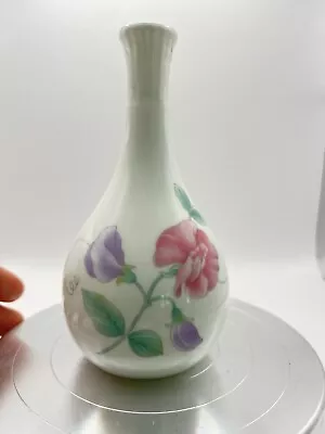 Buy Wedgwood For Saint Michael - Sweet Pea - Fine Bone China Vase - Delicate Piece • 8£