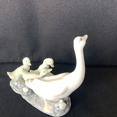 Buy Lladro Porcelain Follow Me Swan & Signets • 38£