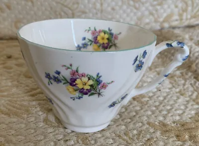 Buy Vintage:  Queen Anne Bone China Tea Cup - Delightful (made In England) • 6.34£