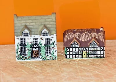 Buy Wade Pottery Miniature House Whimsey On Why Pump Cottage & Dr Healers House • 6£