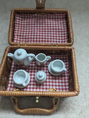 Buy Miniature China Dolls Tea Set, Teddy Bears Design, With Wicker Picnic Basket • 12£