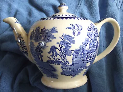 Buy Sadler Old Willow Pattern Teapot • 4£