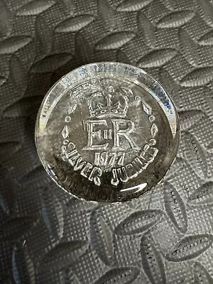 Buy Vintage Dartington Glass PAPERWEIGHT Queen Elizabeth II Silver Jubilee 1977 • 14.95£