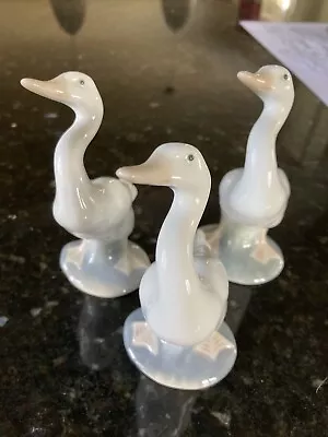 Buy LLADRO DUCK/GOOSE FIGURINE NO. 4552 - RETIRED IN PERFECT  CONDITION Set Of 3 • 10£