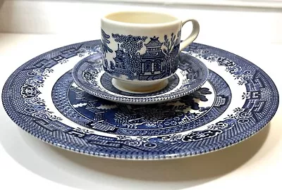 Buy Churchill England Classic BLUE WILLOW 3 Piece Set Plate Saucer Cup • 15.62£