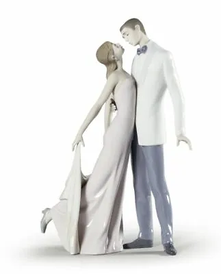 Buy Lladro Porcelain Figurine Happy Anniversay 01006475 Was £550.00  Now £495.00 • 495£
