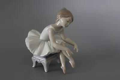 Buy Lladro 8125 Little Ballerina Figure - VGC • 140£