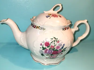 Buy Staffordshire Fine China Teapot - Crown Dorset - Made In England • 19.18£