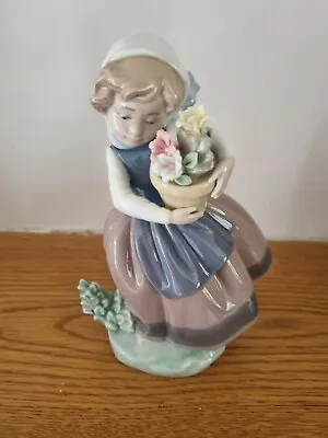 Buy Antique LLADRO Porcelain - Girl With A Flower Basket (2) • 29.99£
