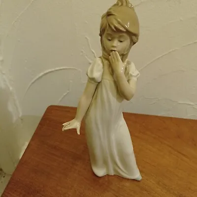 Buy Vintage Retired LLADRO Nao Figurine 11-1/2  Tall Yawning Girl Nightgown • 19.99£