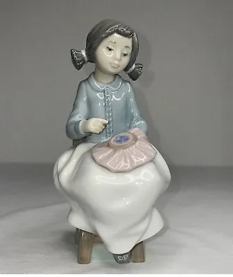 Buy Vintage LLadro NAO Porcelain Figure: Girl Sewing 7  (18cm) Spain • 39.99£