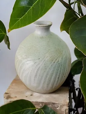Buy Cheri Haring Celadon Bulbous Bud Vase Salt Glaze Carved Pottery • 23.59£