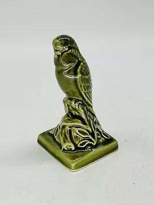 Buy Dartmouth Pottery  Devon  Ceramic BUDGERIGAR  Figurine Light  Green  9 Cm • 16£