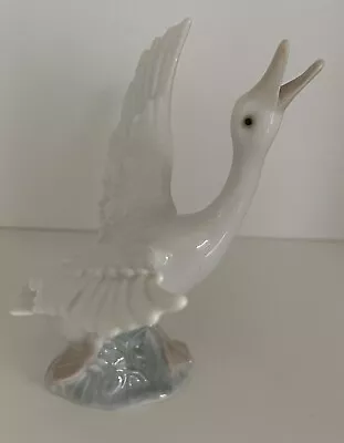 Buy Beautiful Vintage Lladro Porcelain Flying Goose Figurine #1263 Retired Pristine • 12.99£