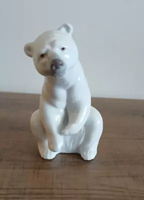 Buy Lladro Polar Bear Porcelain Figurine Resting In Excellent Condition • 14.50£