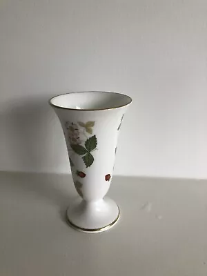 Buy Wedgewood Small Vase • 4£
