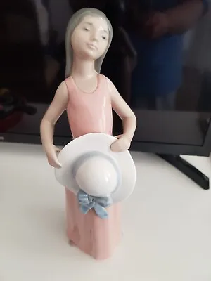 Buy LLadrò # 5008  Pamela Plantada  Figurine Lady Vintage Porcelain Made In Spain • 55£