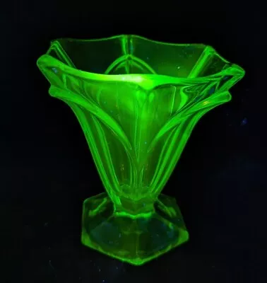 Buy Art Deco 1930's Uranium Glass Vase Davidson? • 26.99£
