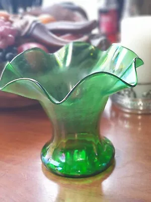Buy Art Nouveau Iridescent Green Ruffle Vase Pretty  • 26£