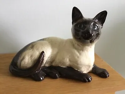 Buy Beswick Siamese Cat Laying Down  No. 1559 - Exc Con • 10£