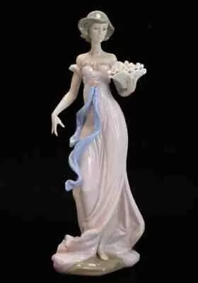 Buy Lladro Primavera Spring Flirtation (06365) Porcelain Figurine • 589.99£
