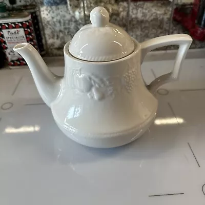 Buy Vintage Bhs Lincoln Teapot Cream Excellent Condition • 7.50£