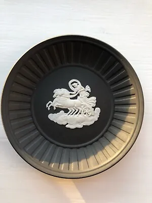 Buy Wedgwood Black Jasperware Round Aurora Chariot Dish - 11.5cm • 13£