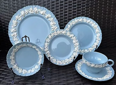 Buy 6 Piece Place Setting Of WEDGWOOD Embossed Queen's Ware,Lavender Blue Shell Edge • 193.36£