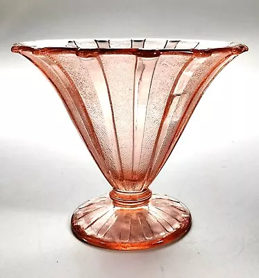 Buy Art Deco Pink Glass Vase • 9.99£