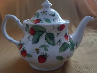 Buy Roy Kirkham Alpine Strawberry Teapot • 29.99£