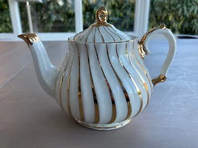 Buy Sadler Fine English Teapot White With Gold Trim • 25£