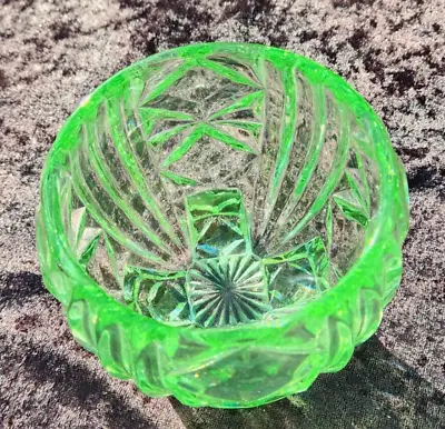Buy Bagley Green Glass Posy Bowl • 20£