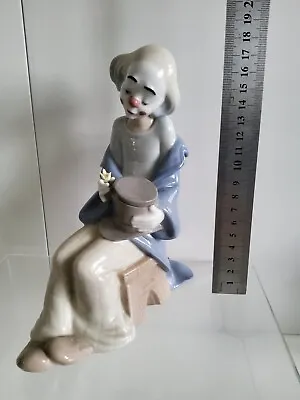 Buy NAO Lladro Clown Figurine 1435 Little Clown In Love Slight Damage To Petals  • 14.99£