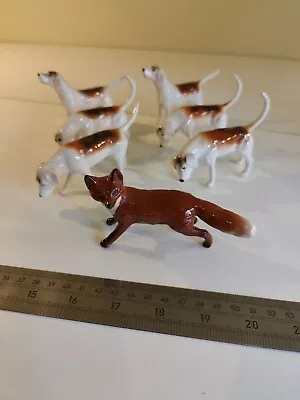 Buy Beswick  - Fox & 6 Assorted Foxhounds Excellent Condition  • 30£