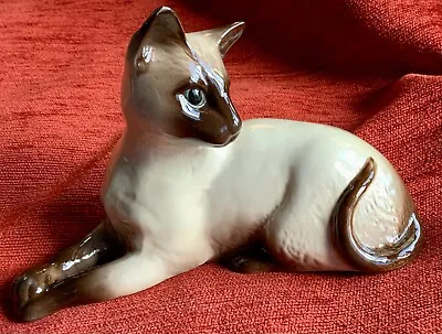 Buy Vintage Beswick Figurine Resting Siamese Cat #1558 Collectable B1. PERFECT • 35£