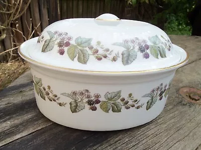 Buy Royal Worcester 2 1/4 Quart Covered Casserole -  Lavinia  - Lovely • 11.99£